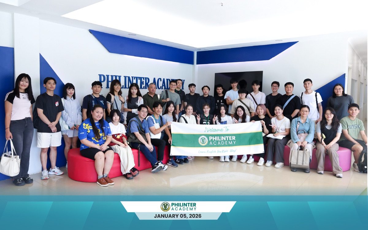 Philinter Academyに到着した留学生の集合写真